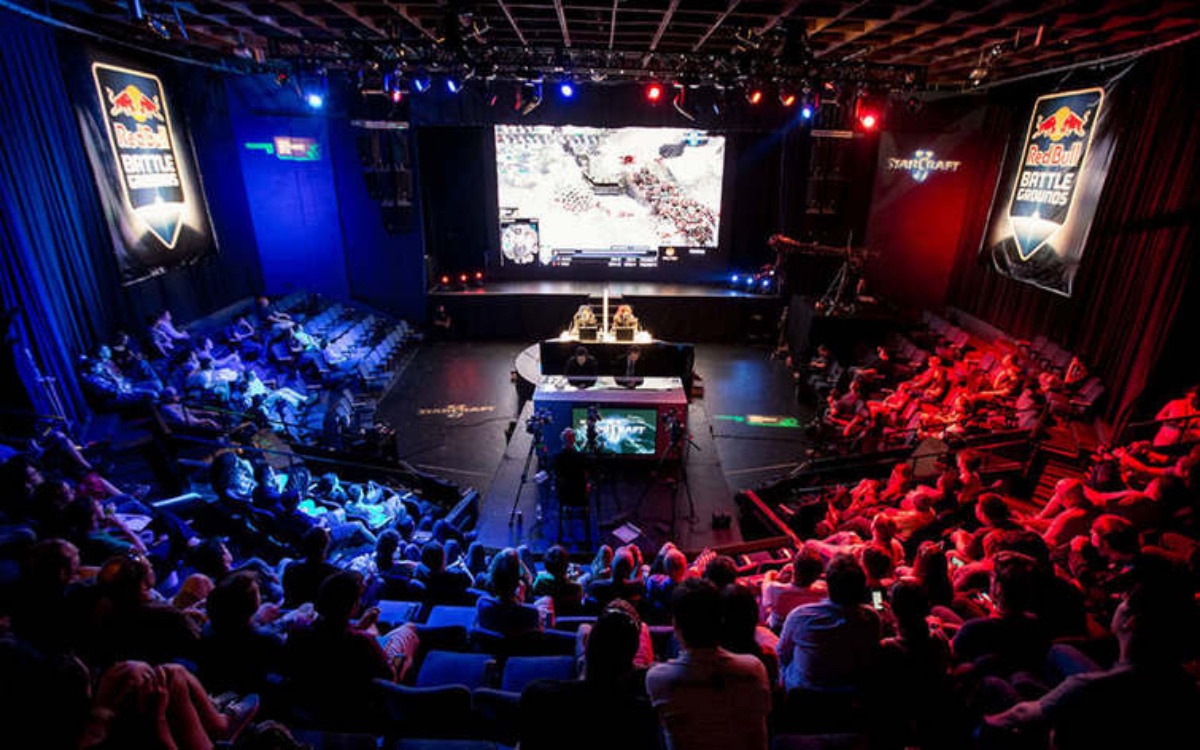 次采访中提 次采访中提