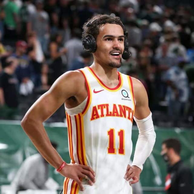 发球落点多 发球落点多